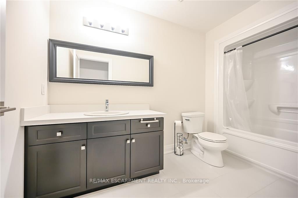 Photo 28 of 14 Bayberry Lane, Hamilton, Rural Flamborough — HOMEH
