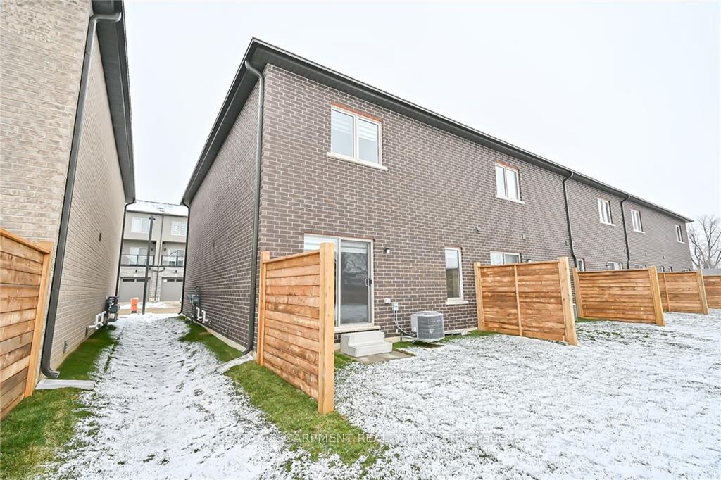 Photo 36 of 14 Bayberry Lane, Hamilton, Rural Flamborough — HOMEH