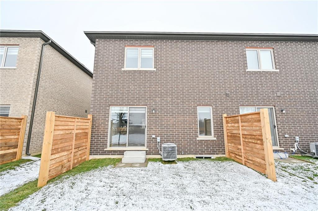 Photo 40 of 14 Bayberry Lane, Hamilton, Rural Flamborough — HOMEH
