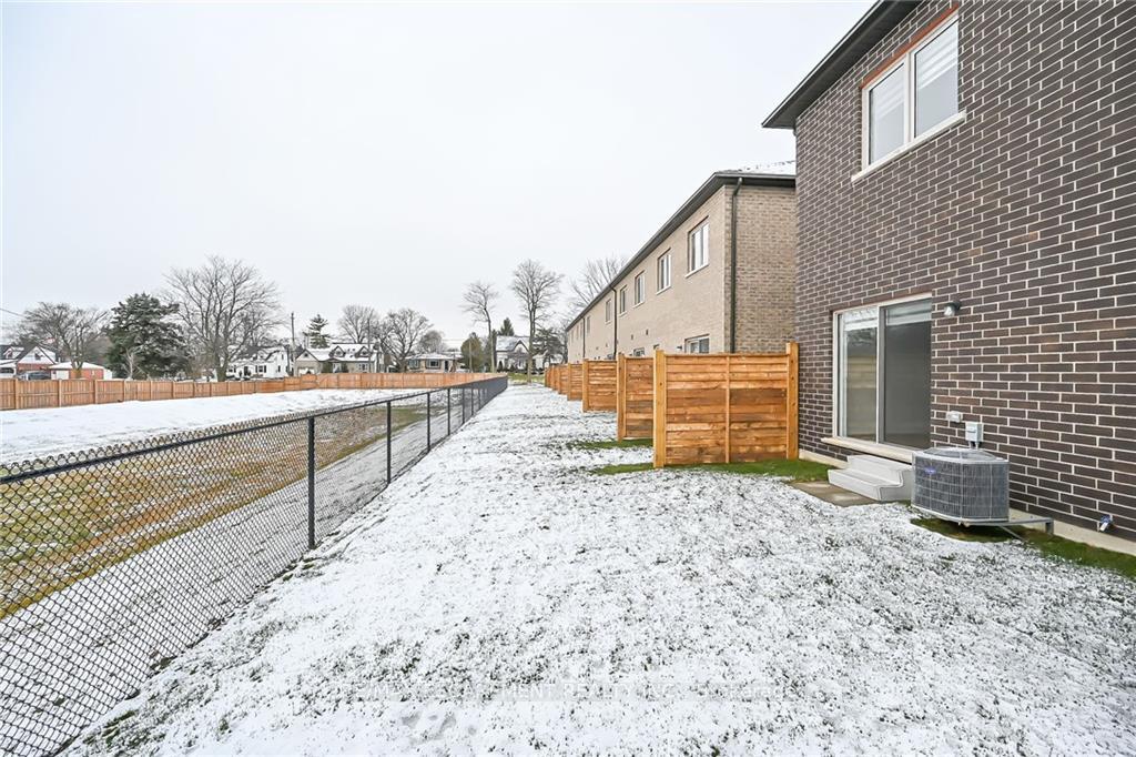 Photo 38 of 14 Bayberry Lane, Hamilton, Rural Flamborough — HOMEH