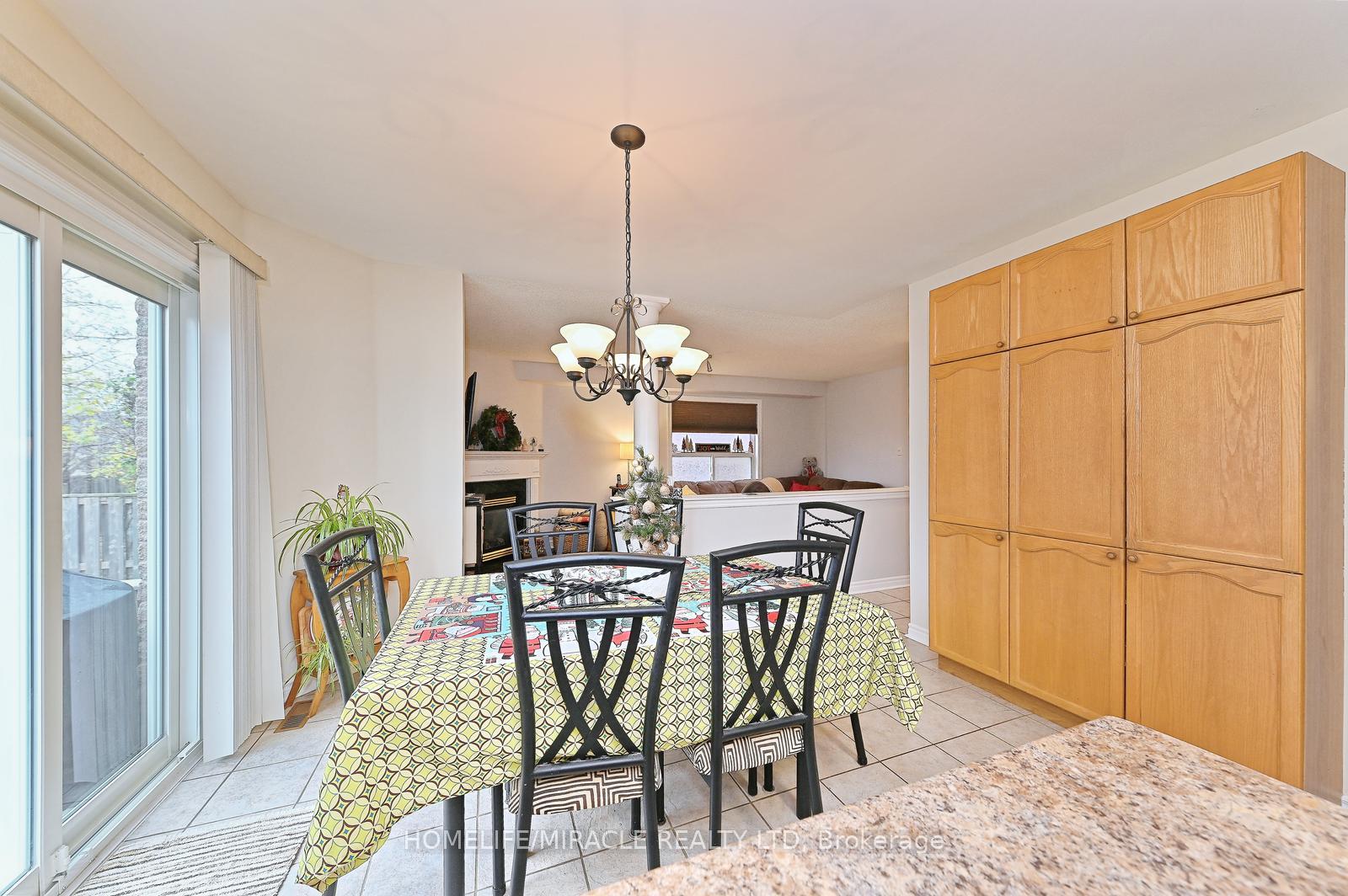 Photo 8 of 82 Stephanie Lane, Barrie, Painswick South — HOMEH