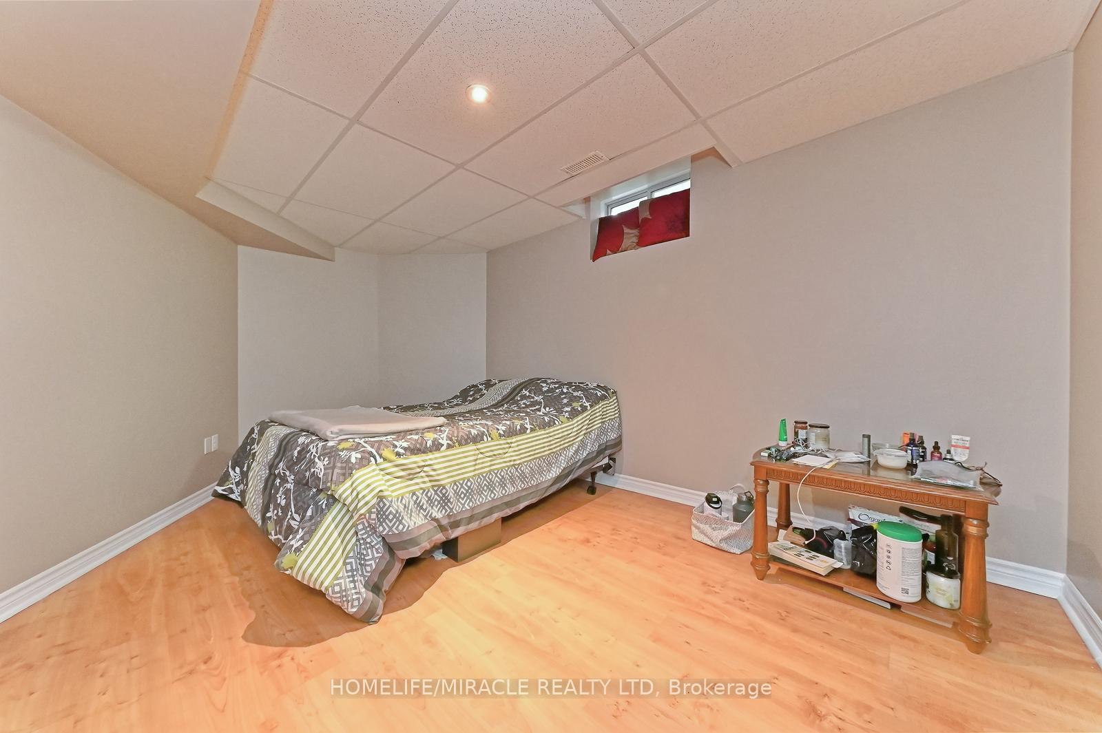 Photo 32 of 82 Stephanie Lane, Barrie, Painswick South — HOMEH