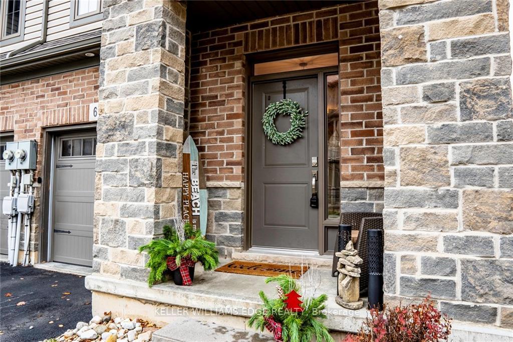 Photo 2 of 61 Southshore Crescent, Hamilton, Stoney Creek — HOMEH