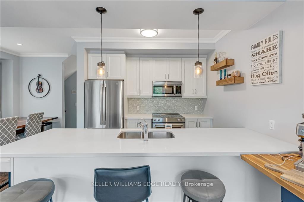 Photo 7 of 61 Southshore Crescent, Hamilton, Stoney Creek — HOMEH