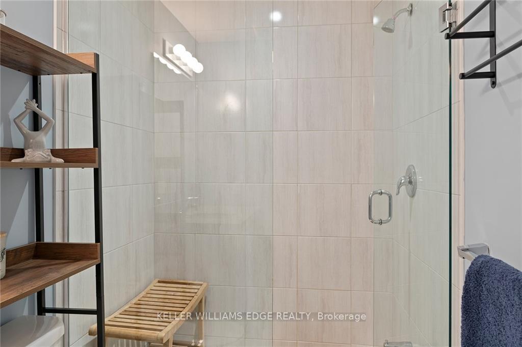 Photo 22 of 61 Southshore Crescent, Hamilton, Stoney Creek — HOMEH