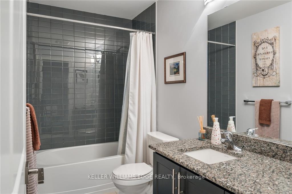 Photo 18 of 61 Southshore Crescent, Hamilton, Stoney Creek — HOMEH