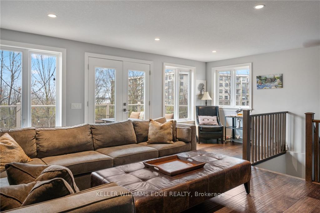 Photo 25 of 61 Southshore Crescent, Hamilton, Stoney Creek — HOMEH