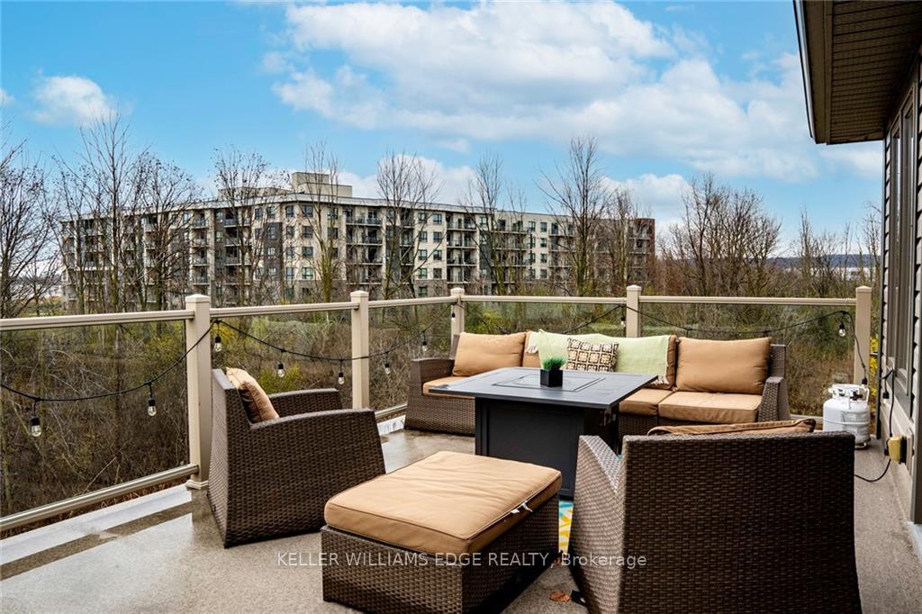 Photo 36 of 61 Southshore Crescent, Hamilton, Stoney Creek — HOMEH