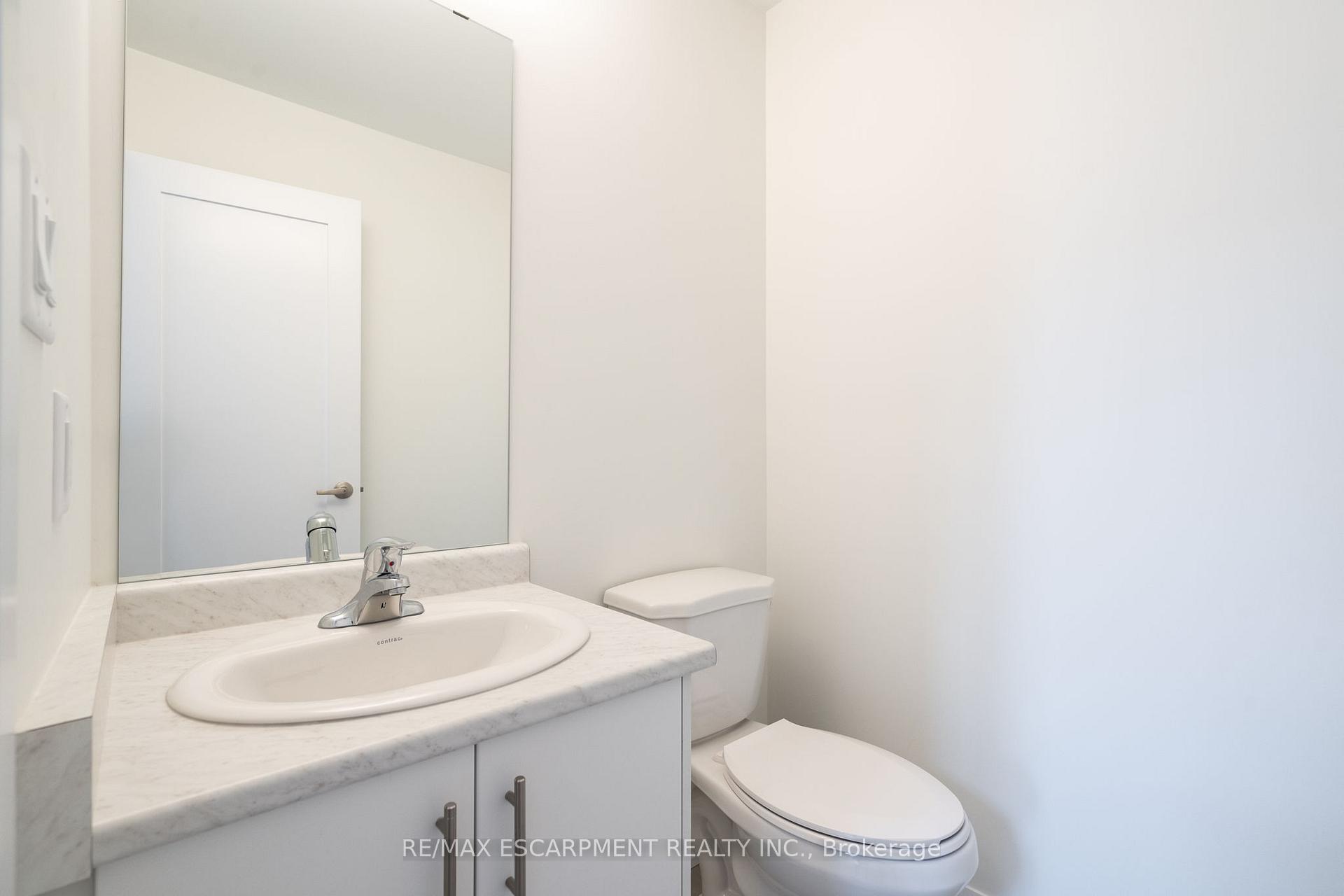 Photo 6 of 126 Picardy Drive, Hamilton, Stoney Creek Mountain — HOMEH