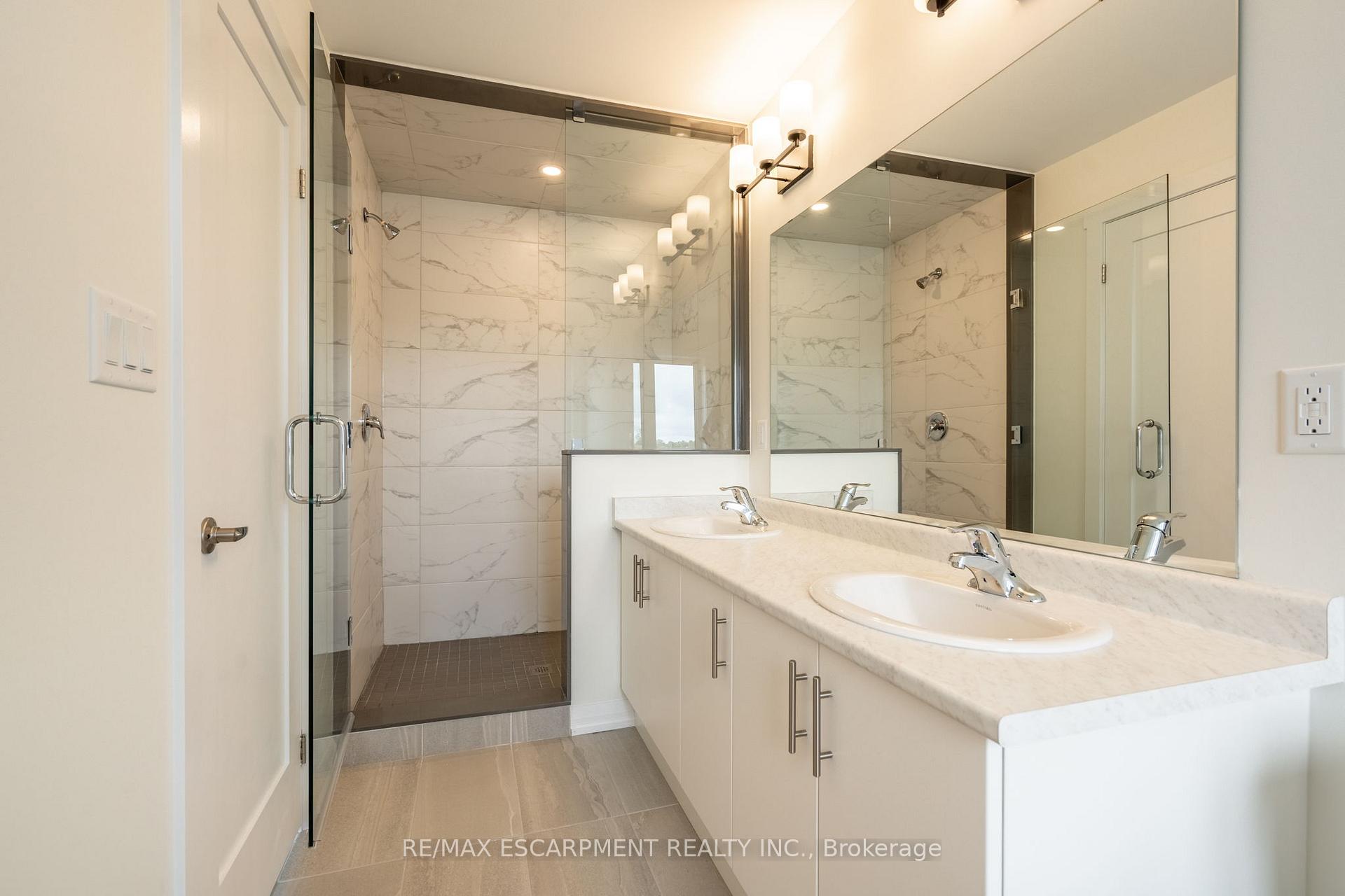 Photo 11 of 126 Picardy Drive, Hamilton, Stoney Creek Mountain — HOMEH
