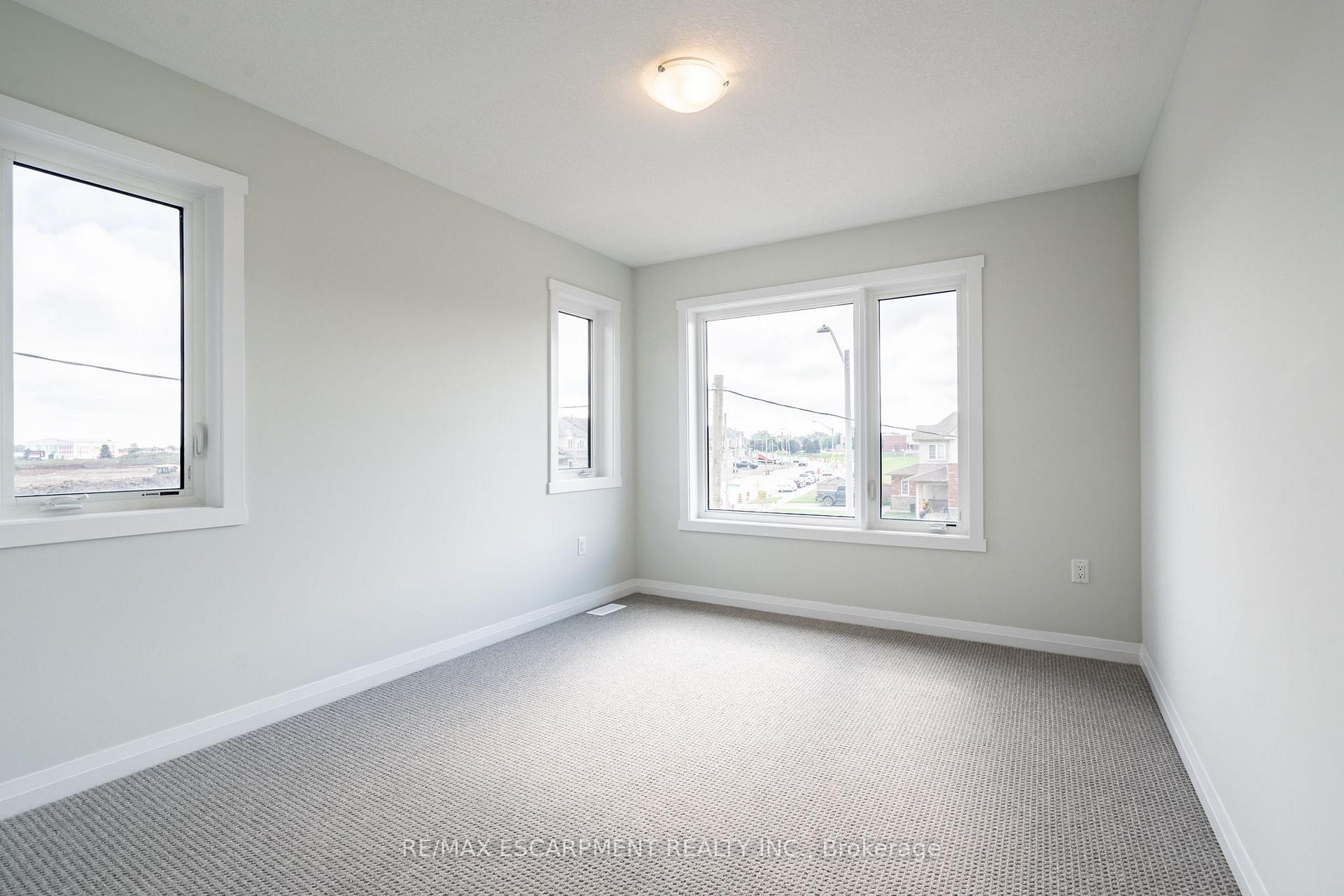 Photo 39 of 126 Picardy Drive, Hamilton, Stoney Creek Mountain — HOMEH