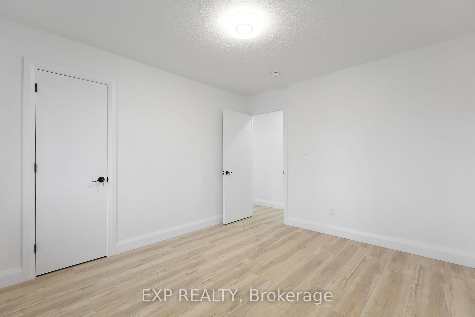 Photo 1 of 12 Barrhaven Crescent, Ottawa, Barrhaven - Pheasant Run — HOMEH