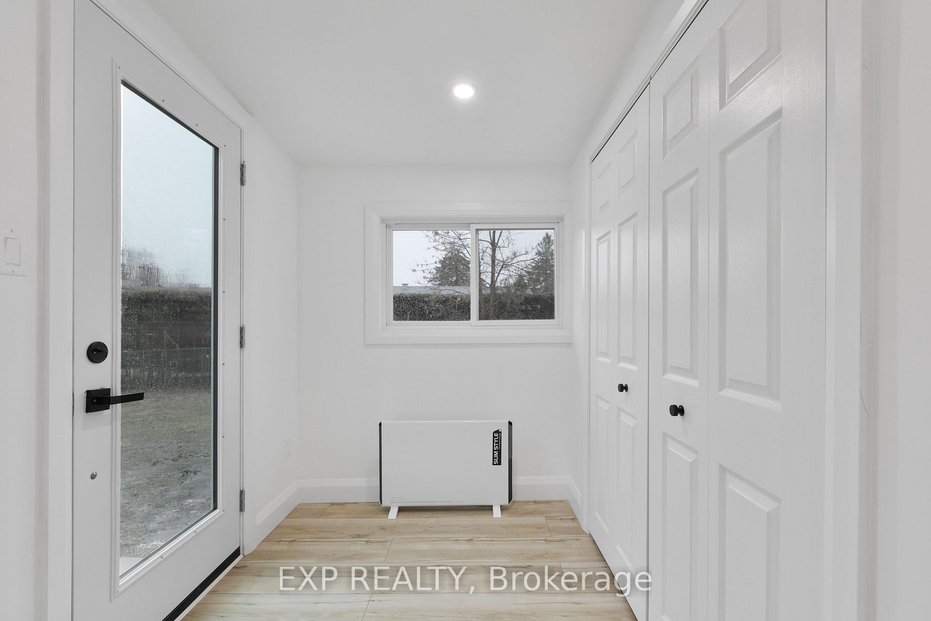 Photo 2 of 12 Barrhaven Crescent, Ottawa, Barrhaven - Pheasant Run — HOMEH