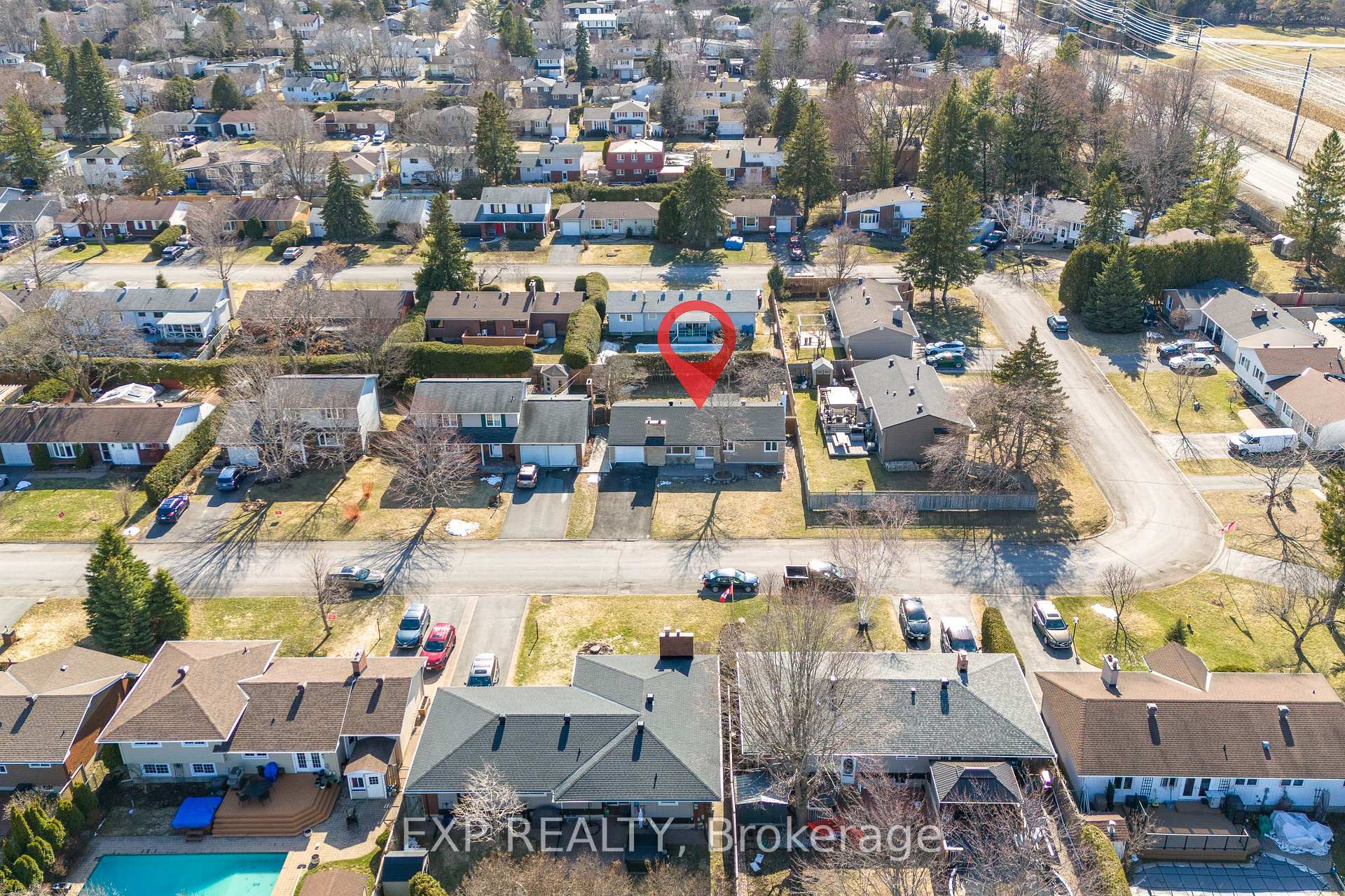 Photo 8 of 12 Barrhaven Crescent, Ottawa, Barrhaven - Pheasant Run — HOMEH