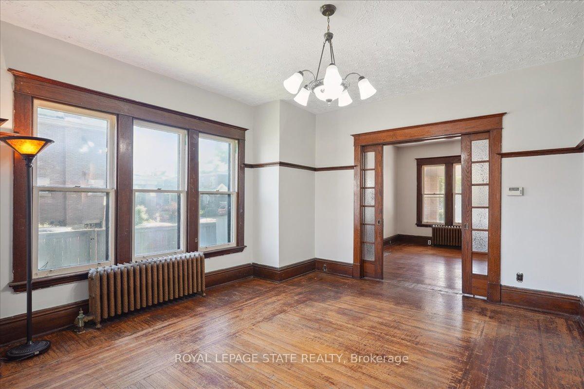 Photo 23 of 76 Spadina Avenue S, Hamilton, Gibson — HOMEH