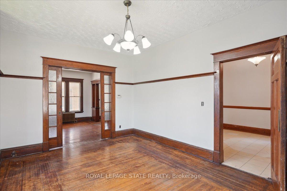 Photo 10 of 76 Spadina Avenue S, Hamilton, Gibson — HOMEH