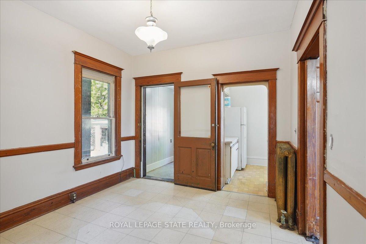 Photo 20 of 76 Spadina Avenue S, Hamilton, Gibson — HOMEH