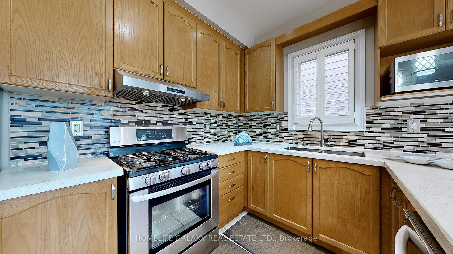 Photo 9 of 114 Goldenwood Crescent, Markham, Greensborough — HOMEH