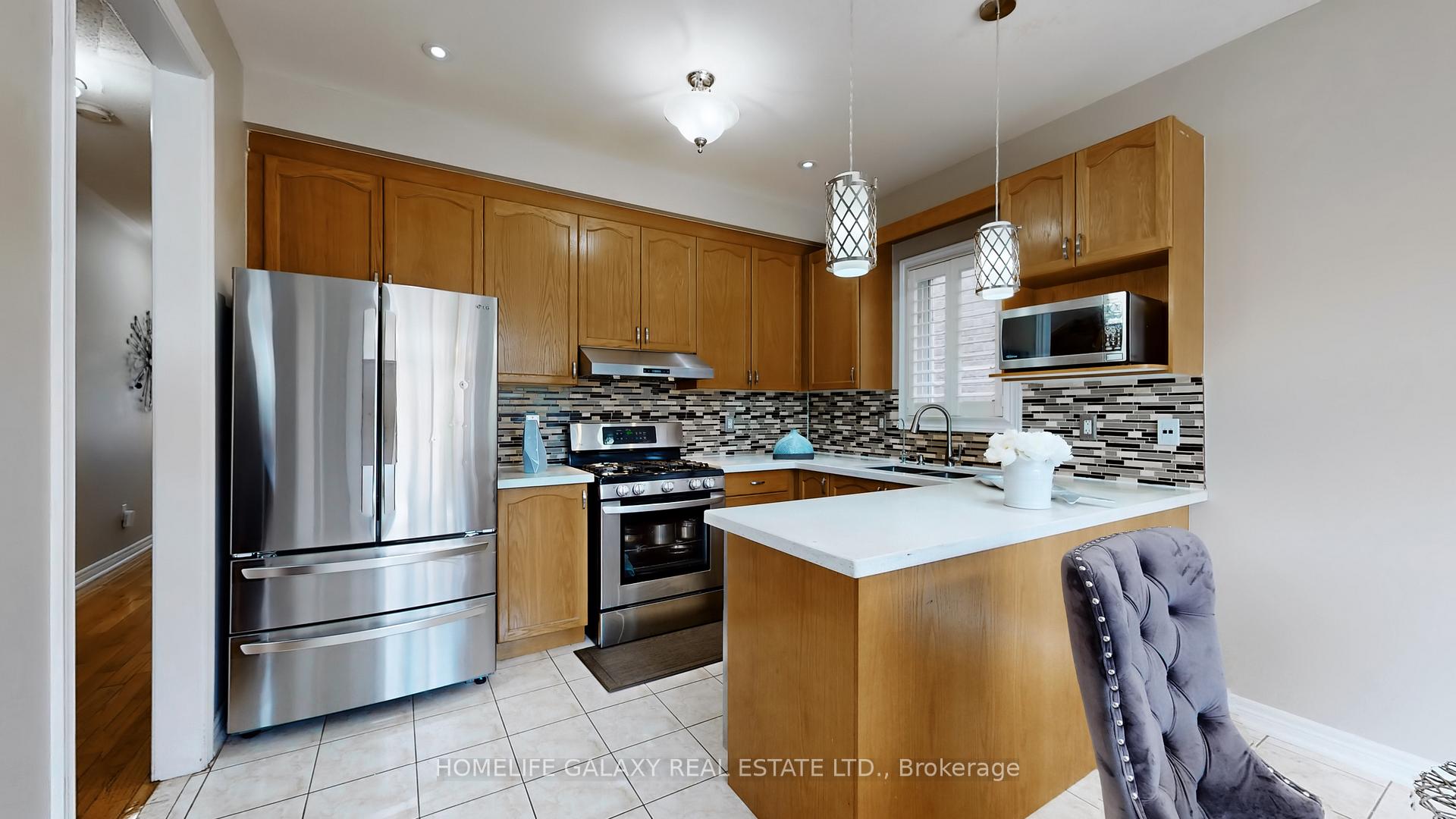 Photo 5 of 114 Goldenwood Crescent, Markham, Greensborough — HOMEH