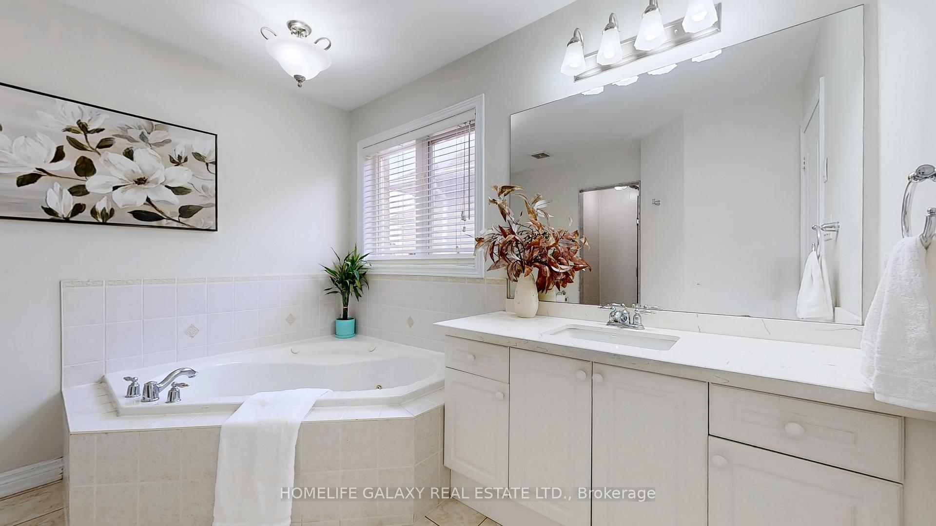 Photo 14 of 114 Goldenwood Crescent, Markham, Greensborough — HOMEH