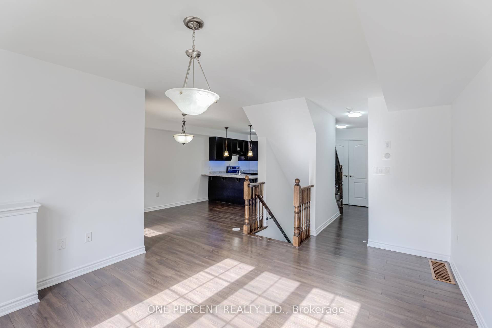 Photo 6 of 1086 Silk Street, Pickering, Rural Pickering — HOMEH