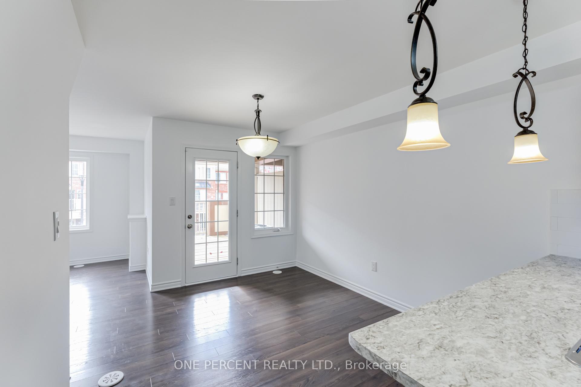 Photo 8 of 1086 Silk Street, Pickering, Rural Pickering — HOMEH