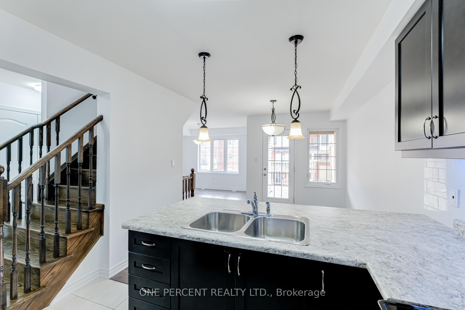 Photo 15 of 1086 Silk Street, Pickering, Rural Pickering — HOMEH