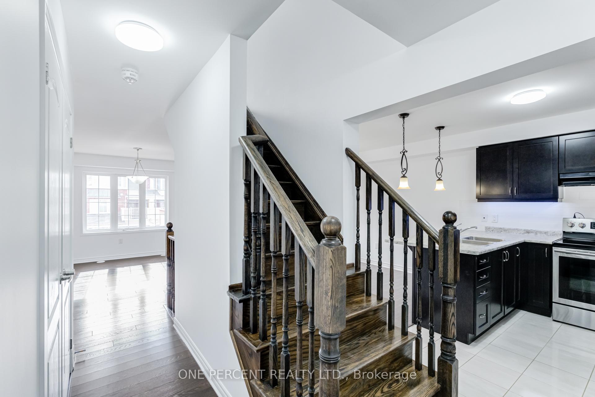 Photo 22 of 1086 Silk Street, Pickering, Rural Pickering — HOMEH