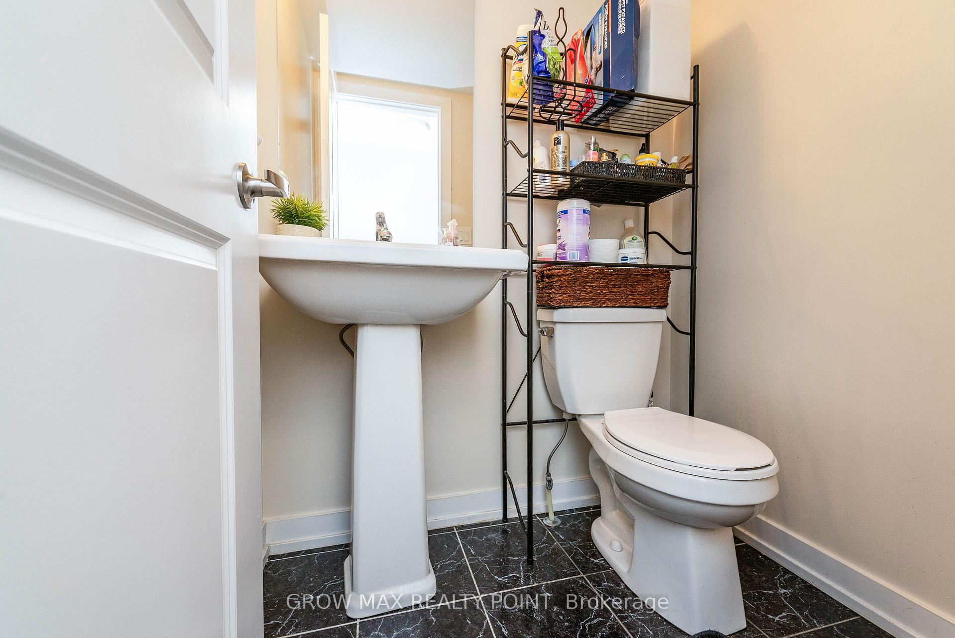 Photo 18 of 2527 Castlegate Crossing, Pickering, Duffin Heights — HOMEH