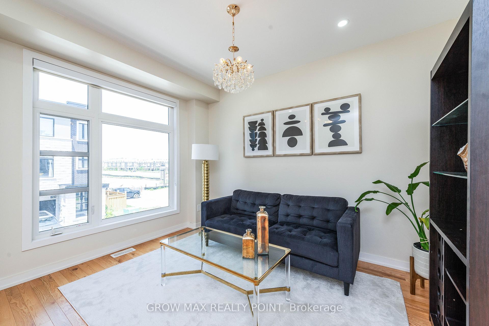 Photo 6 of 2527 Castlegate Crossing, Pickering, Duffin Heights — HOMEH