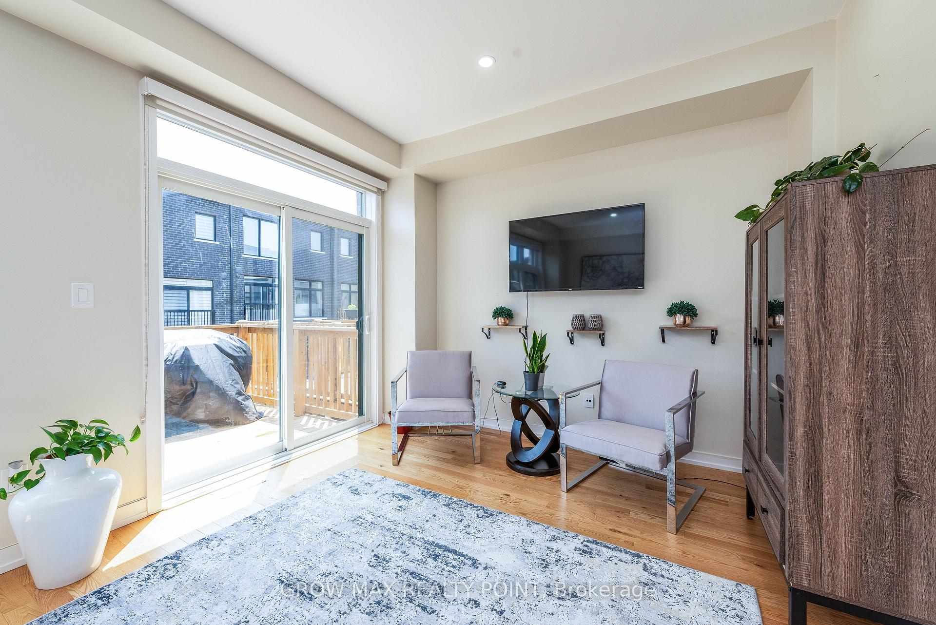 Photo 12 of 2527 Castlegate Crossing, Pickering, Duffin Heights — HOMEH