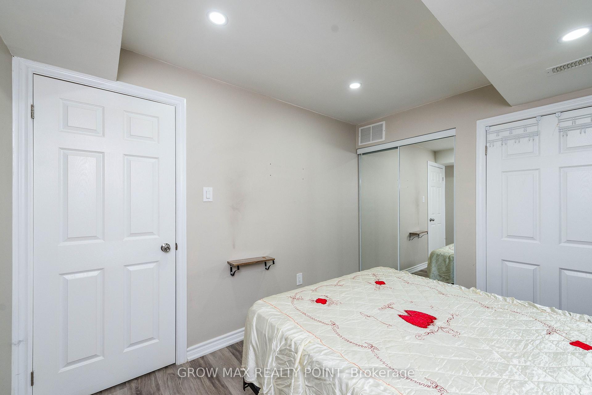 Photo 33 of 2527 Castlegate Crossing, Pickering, Duffin Heights — HOMEH