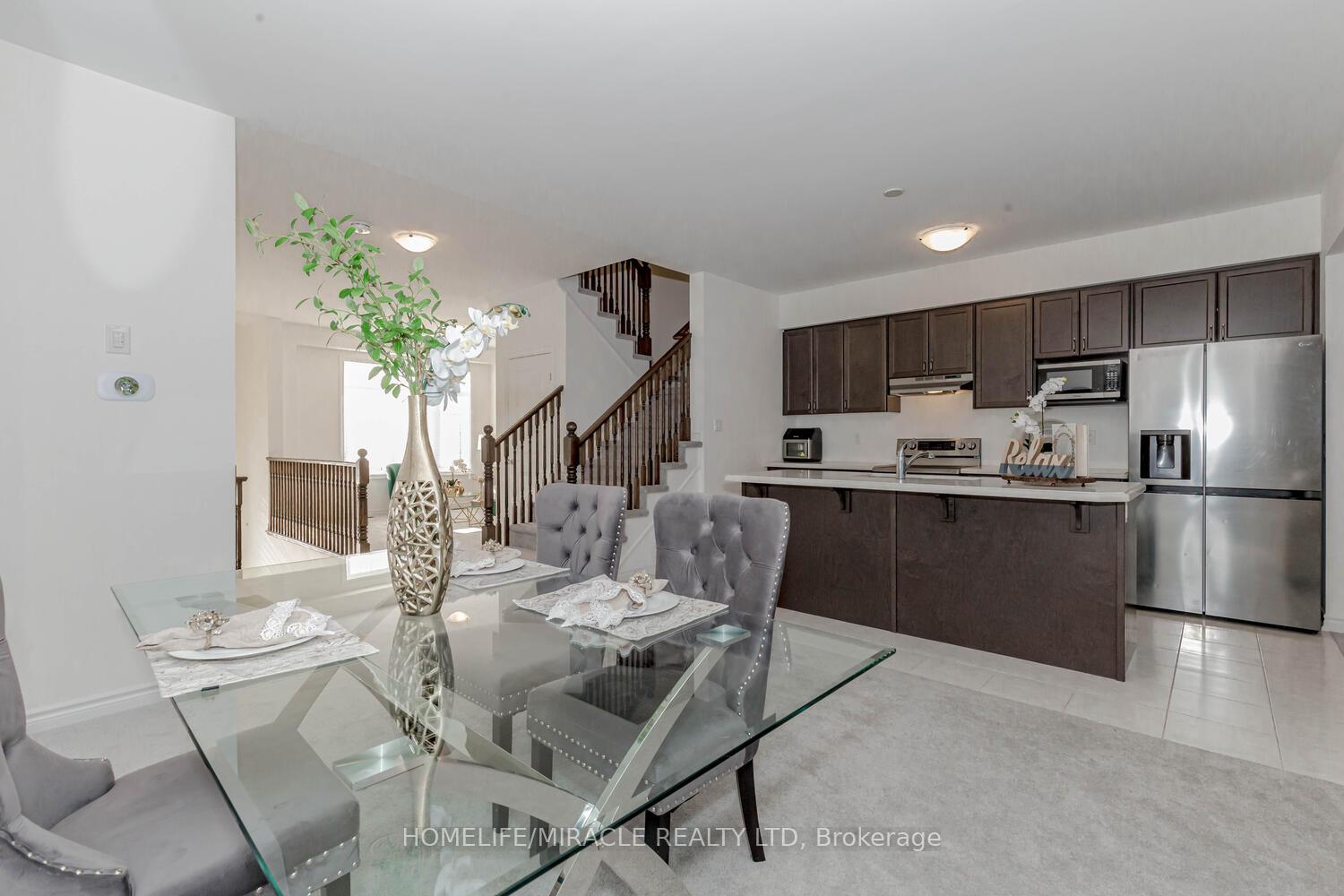Photo 2 of 31 Hitchman Street, Brant, Paris — HOMEH