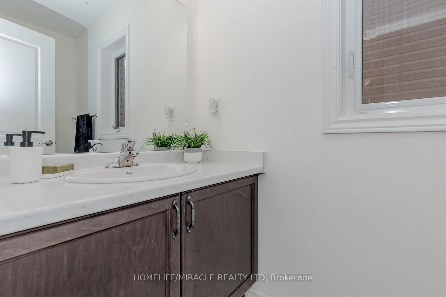 Photo 13 of 31 Hitchman Street, Brant, Paris — HOMEH