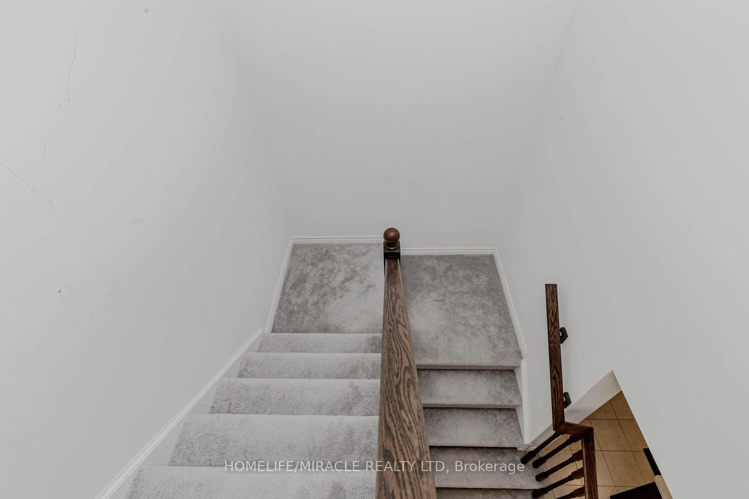 Photo 10 of 31 Hitchman Street, Brant, Paris — HOMEH