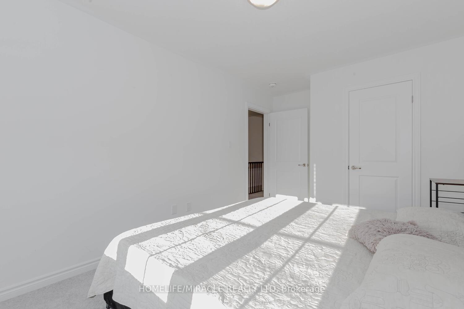 Photo 24 of 31 Hitchman Street, Brant, Paris — HOMEH