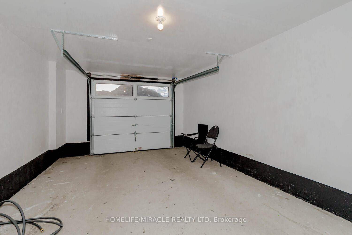 Photo 37 of 31 Hitchman Street, Brant, Paris — HOMEH