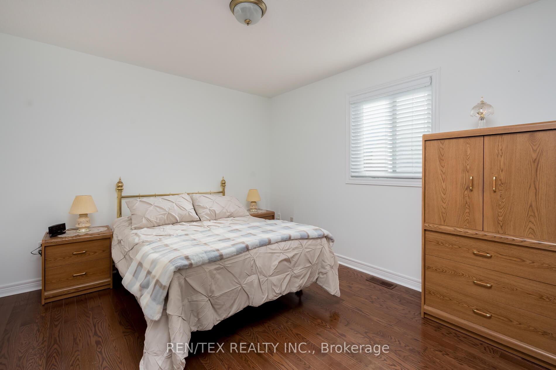 Photo 12 of 105 Eastbrook Way, Brampton, Bram East — HOMEH