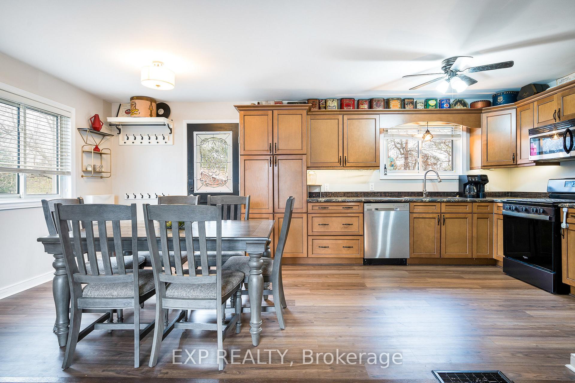 Photo 2 of 38 Centennial Avenue, Springwater, Elmvale — HOMEH