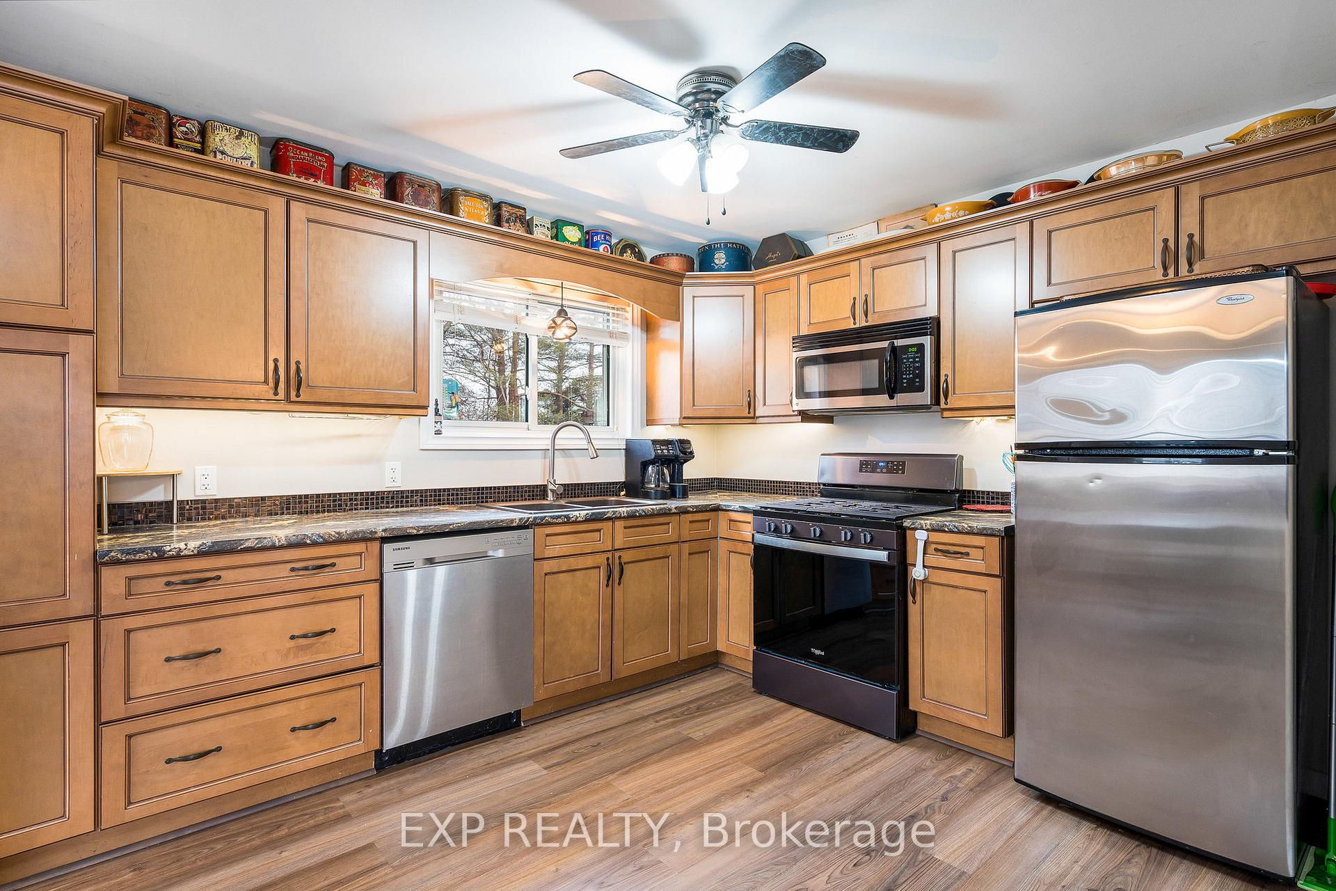 Photo 4 of 38 Centennial Avenue, Springwater, Elmvale — HOMEH