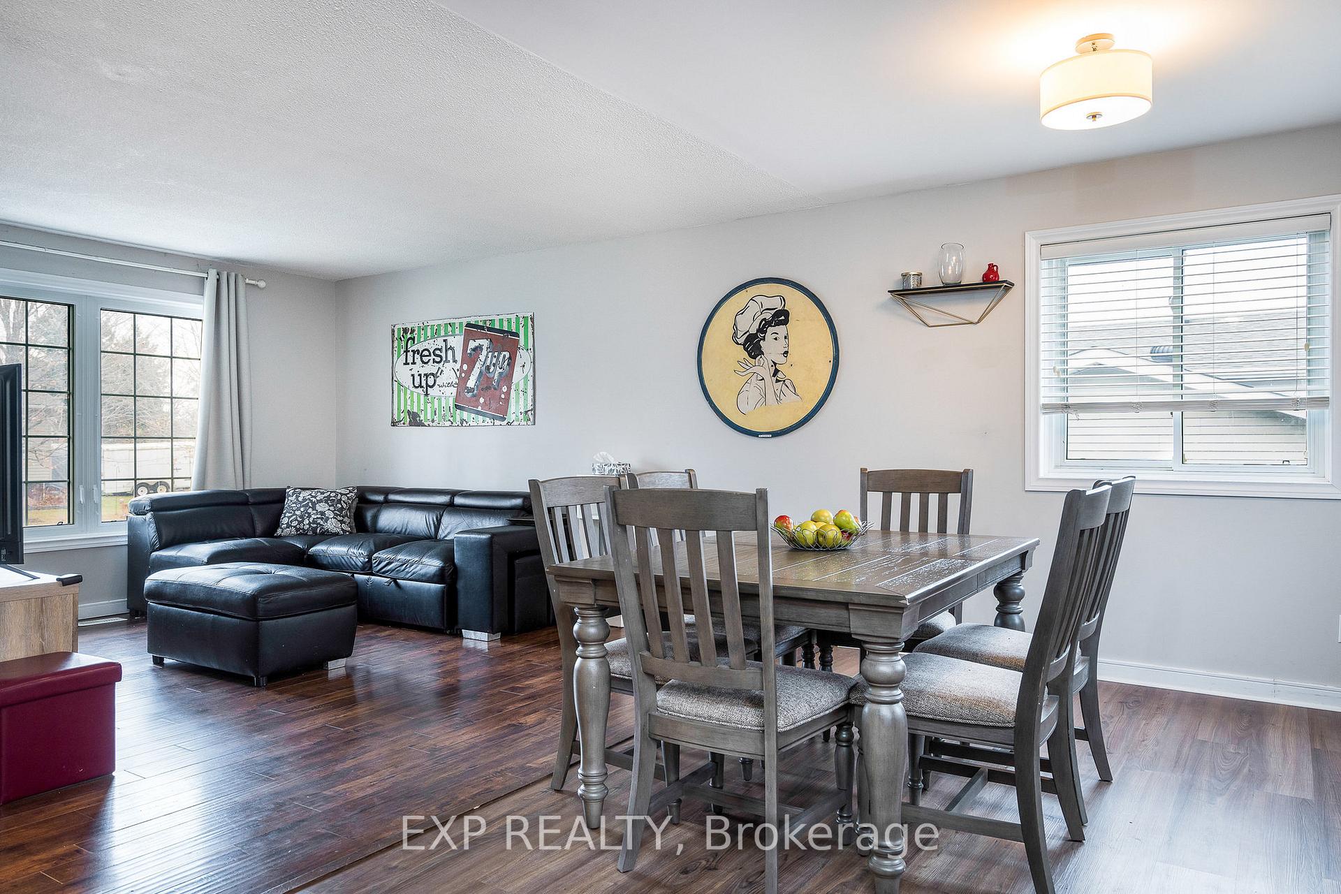 Photo 8 of 38 Centennial Avenue, Springwater, Elmvale — HOMEH
