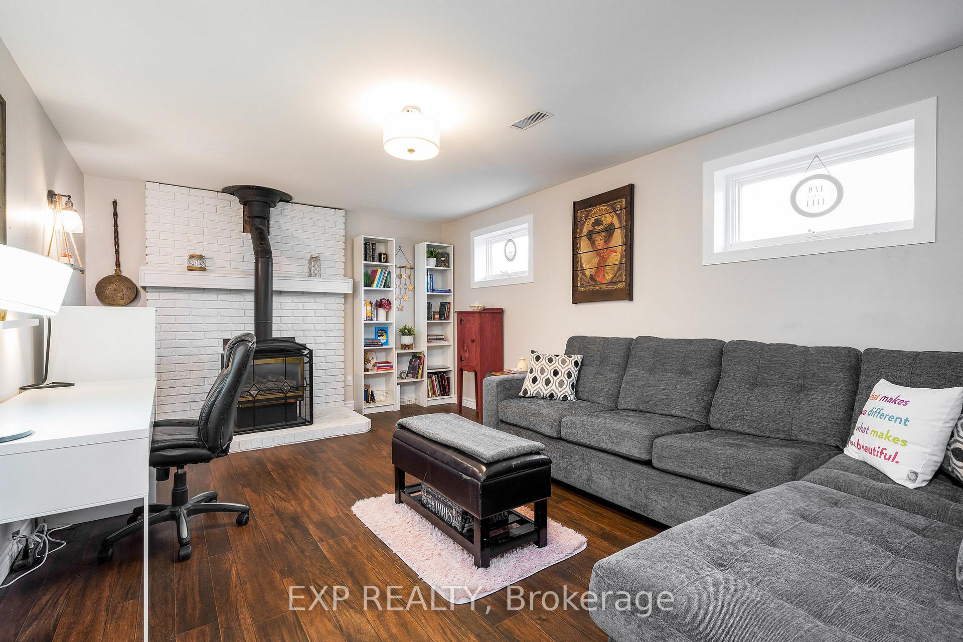 Photo 18 of 38 Centennial Avenue, Springwater, Elmvale — HOMEH