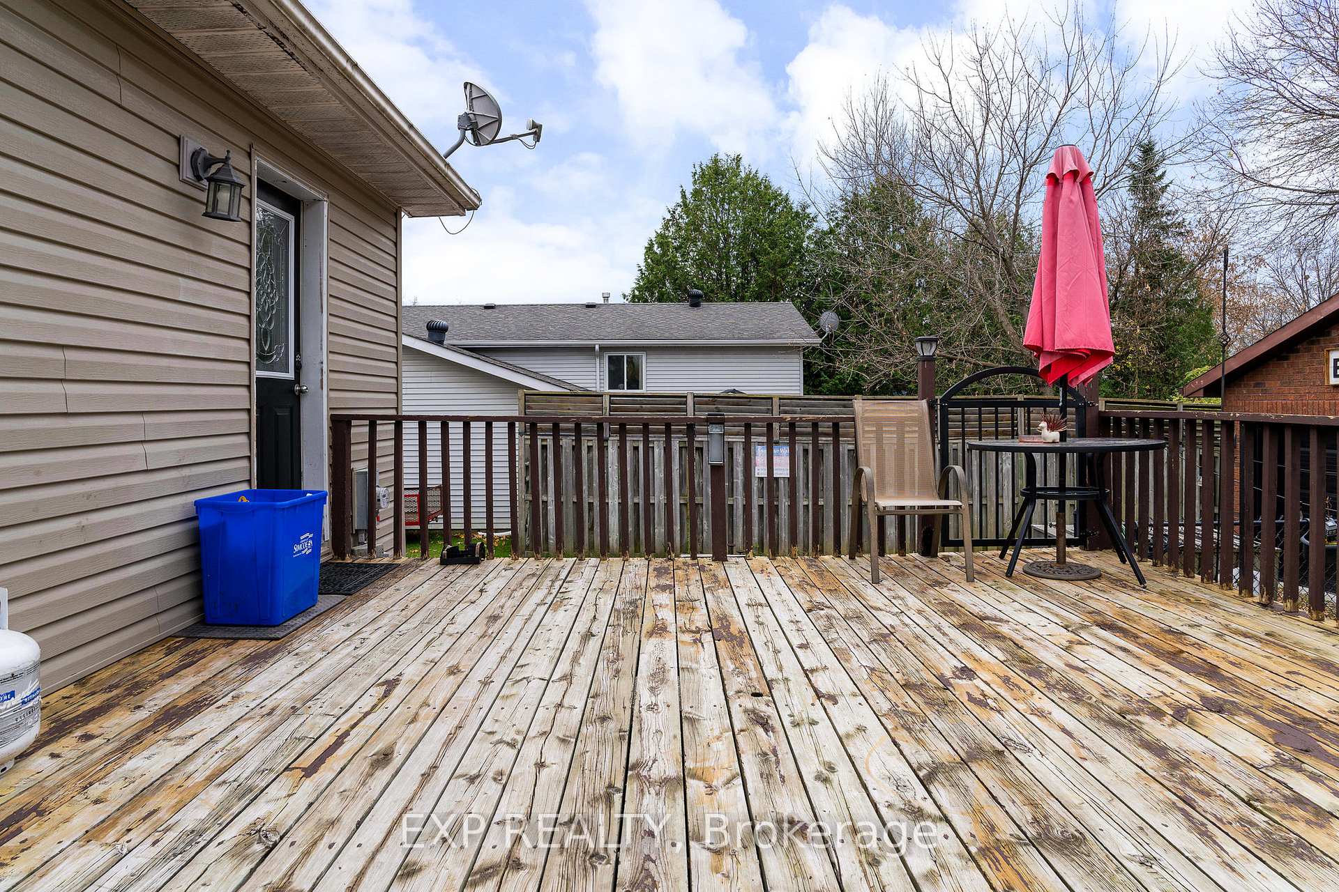 Photo 21 of 38 Centennial Avenue, Springwater, Elmvale — HOMEH