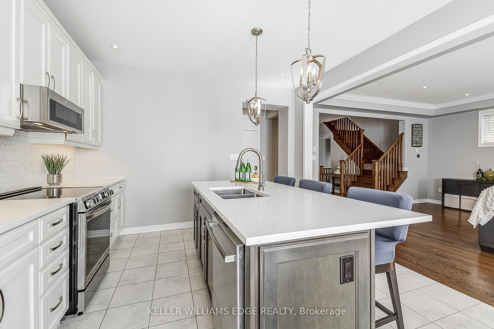 Photo 17 of 280 Fellowes Crescent, Hamilton, Waterdown — HOMEH