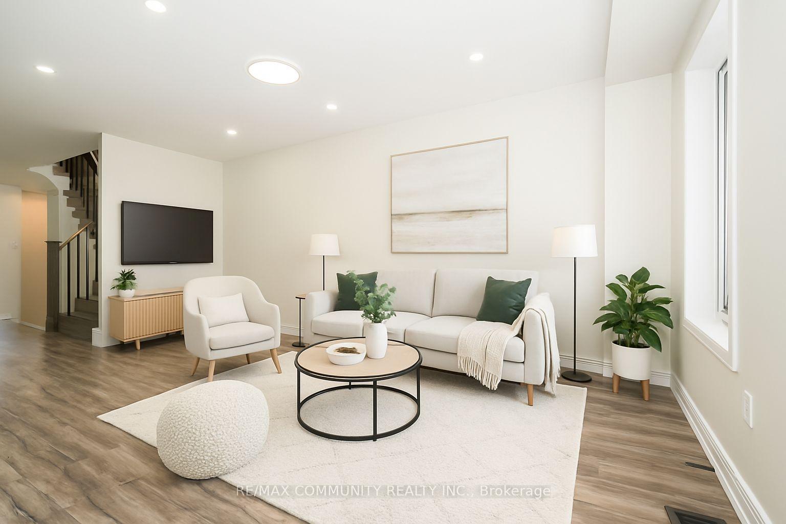 Photo 6 of 10 Tanasi Road, Brampton, Credit Valley — HOMEH