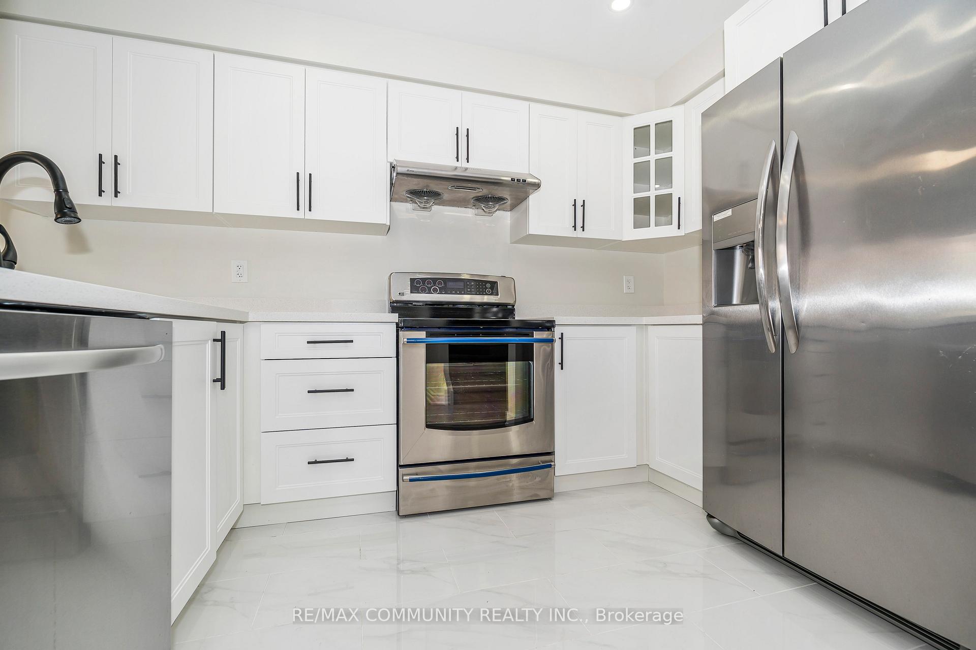 Photo 11 of 10 Tanasi Road, Brampton, Credit Valley — HOMEH