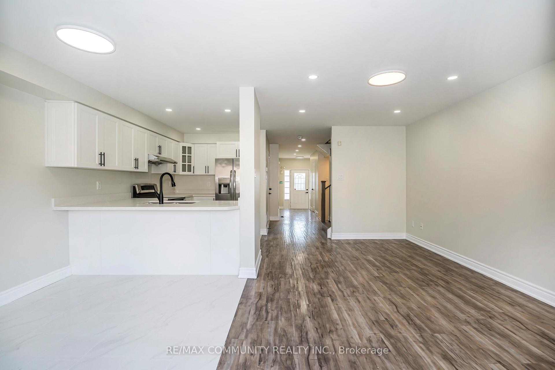 Photo 15 of 10 Tanasi Road, Brampton, Credit Valley — HOMEH