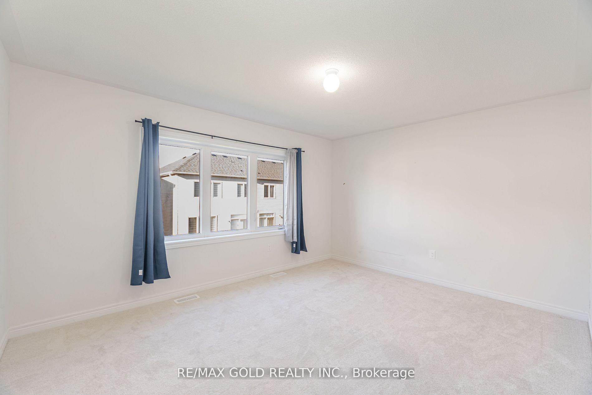 Photo 10 of 711 Potawatomi Crescent, Shelburne — HOMEH