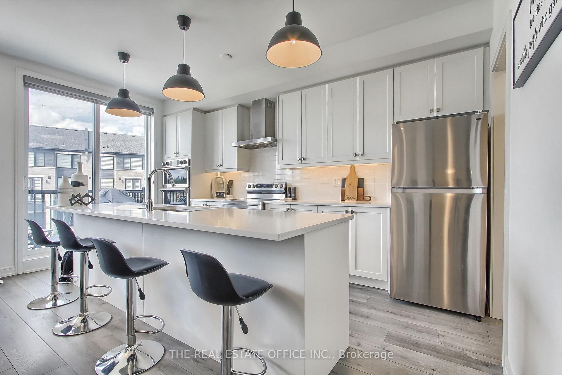 Photo 1 of 27 Blue Forest Crescent, Barrie, Innis-Shore — HOMEH