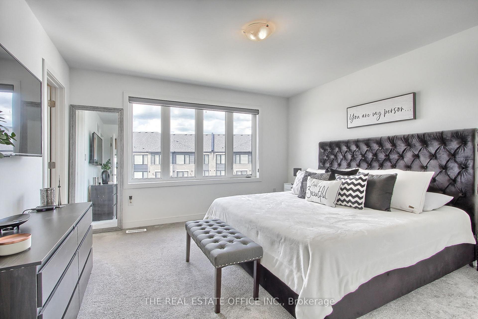 Photo 33 of 27 Blue Forest Crescent, Barrie, Innis-Shore — HOMEH